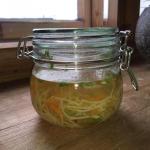 Rindsuppe aus dem Glas